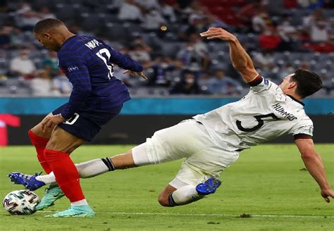 Germany vs france (group stage, match 1) similar to the demiral one, hummels is put in an unfortunate position as the ball is played in at an awkward height with pace as he stands. Euro 2020: Mats Hummels' own goal helps France edge past Germany in opener