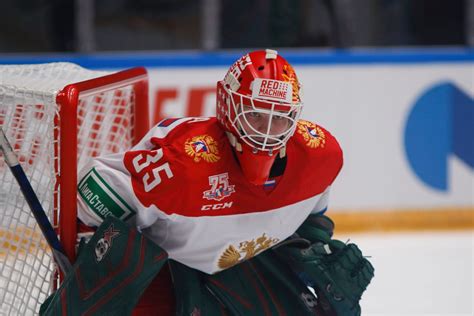 Toronto Maple Leafs Sign Top Goaltending Prospect Vyacheslav Peksa
