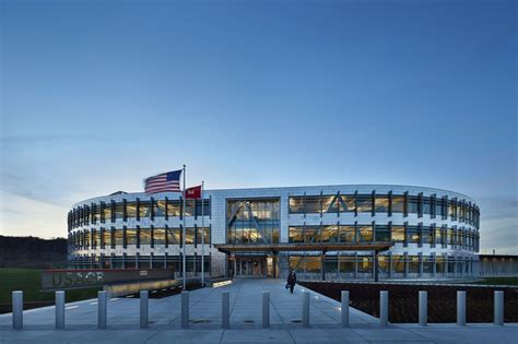Galería De Federal Center South Building 1202 Zgf Architects 13
