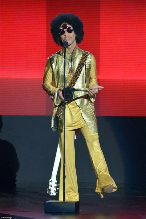 Prince S Most Iconic Outfits That Stunned The World P Vrogue Co