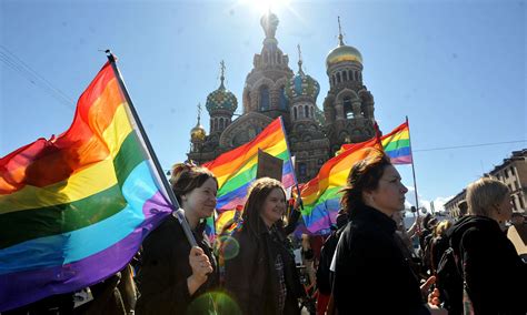 russia raids gay bars after anti lgbtq supreme court ruling