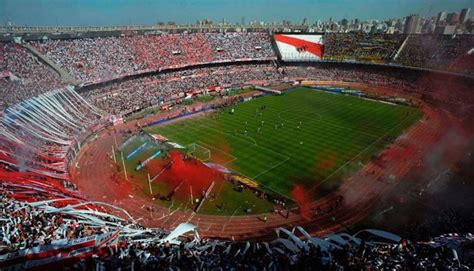 La camiseta de river es sagrada, por ese motivo todos los privilegiados que la vistieron a lo largo de la historia deben ser reconocidos. River Plate vs Boca Juniors EN VIVO: Cuadro millonario ...