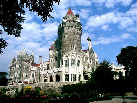 Visit Canadas Majestic Castle Casa Loma And Step Back In Time To A