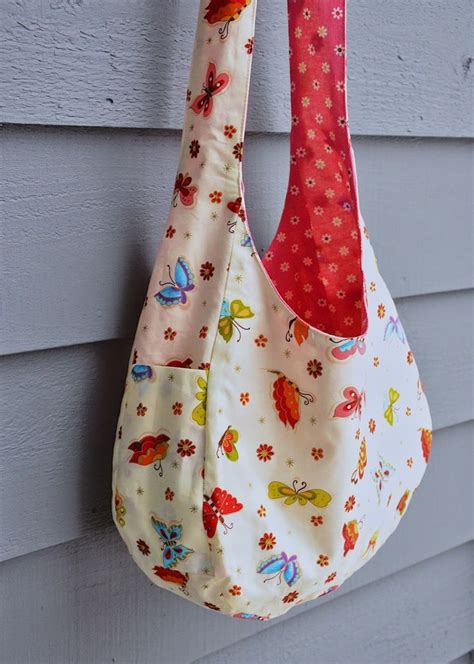 A Cute Over The Shoulder Bag Tutorial With A Free Pdf Pattern Template