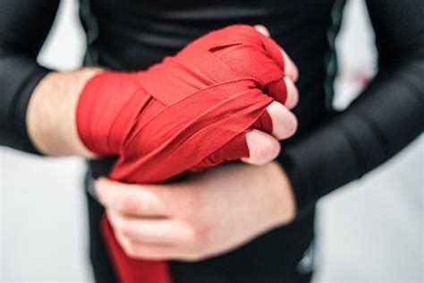 the beginner s guide to boxing wraps boxing wraps women boxing boxing hand