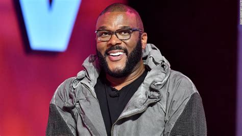 Tyler Perry Used His Personal Plane To Fly Aid To The Bahamas Cnn