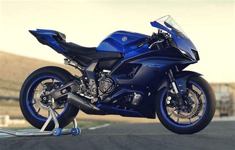 New Yamaha R7 Revealed Via Leaked Images Global Debut Next Week