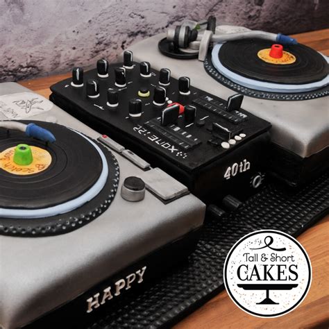 The jog wheels were poor yet i spent countless hours practicing and had a blast. Dj Deck Cake - CakeCentral.com