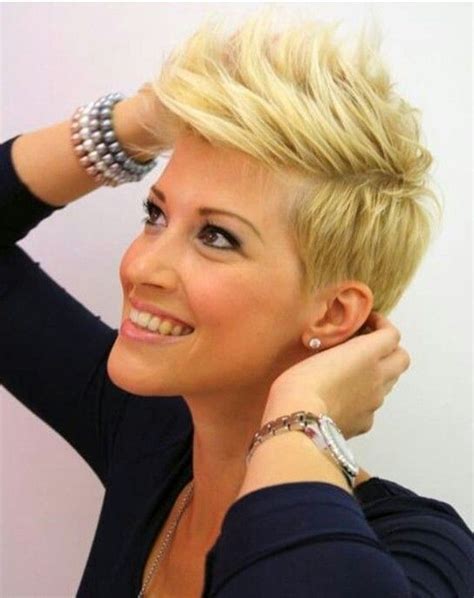 Super short styles can flatter any woman, regardless of coloring or face shape. Trendy-Pixie-Haircuts-2015-Short-Hair-Trends | Styles Weekly