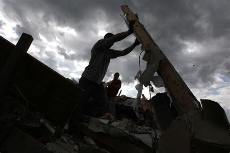 Midwest Storms Residents Clear Tornado Debris In Millbury Flickr