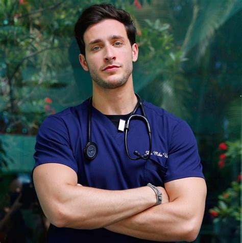 Male Doctor Dr Mike Varshavski Foto Doctor Hommes Sexy Babefriend Goals Men In Uniform