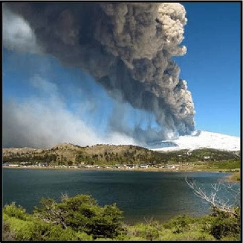 Erupción del volcán Copahue el 22 de diciembre del 2012 ...