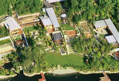 It took seven years to build. 11 datos que no sabías de la casa de Bill Gates