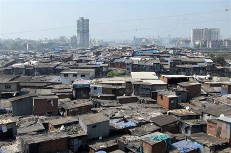Urbanização nas grandes cidades o problema das moradias irregulares