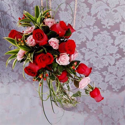 Rose Bridal Bouquet Pink Roses And Red Roses