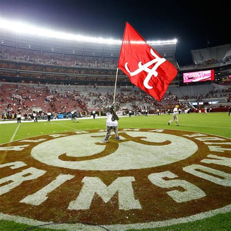 Alabama Football 10 Best Players In Crimson Tides History News Scores Highlights Stats