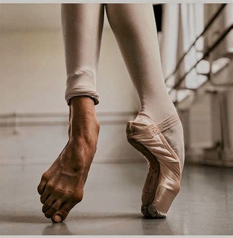 𝔟𝔞𝔩𝔩𝔢𝔱 in 2020 dancers feet ballet pictures ballet feet