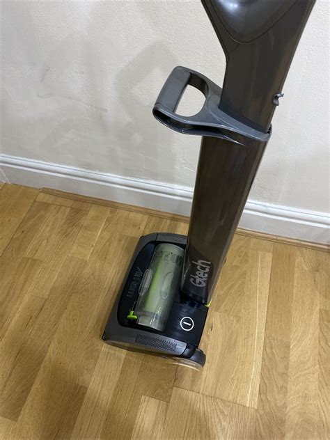 Gtech Airram Mk2 Cordless Vacuum Cleaner Ar29 With Spare Wheel And