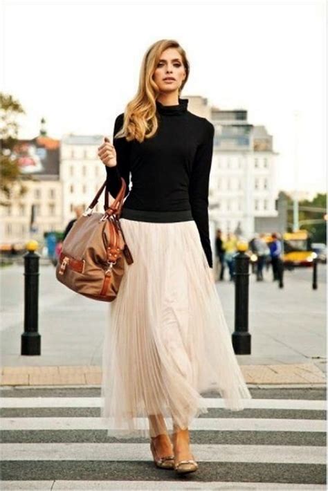 Keep The Style On With These Tulle Skirt Outfits