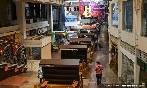 Diploma pengurusan hotel dan katering. Pengurusan Pasar Seni sedia bincang kegusaran peniaga