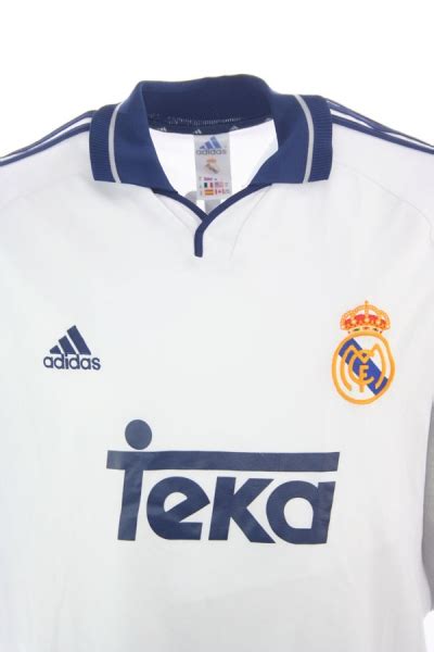 Das trikot soll zudem ab märz auch in den offieziellen läden in einer limitierten stückzahl erhältlich sein. Adidas Real Madrid Trikot 4 Fernando Hierro 2000/01 Teka ...