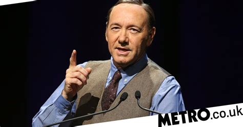 kevin spacey questioned by scotland yard over uk sex assault claims metro news
