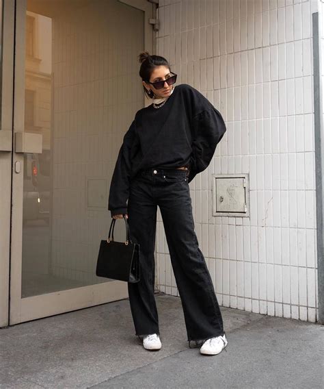 Pin By Sydd On Fashion Dress Sweatshirt Outfit Black Sweatshirt