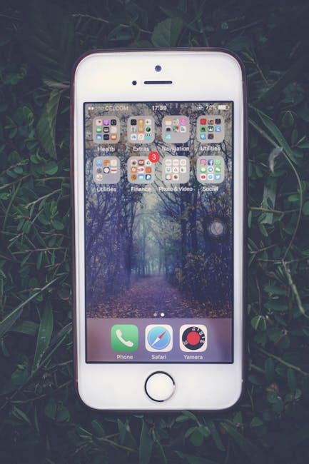 Silver Iphone 5 S · Free Stock Photo