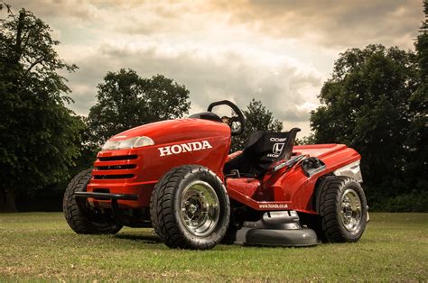 Honda Builds Crazy 135 Mph Lawn Tractor