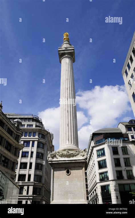 The Great Fire Of London Monument London England Uk Stock Photo Alamy