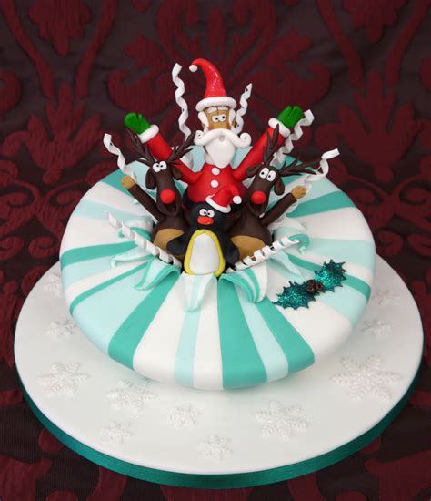 Leave this cake to mature to. 20 Delicious Christmas Cakes ideas 2018 - Best Holiday Cake
