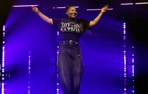 Watch Janet Jackson Kick Off Together Again Tour With Hits And Rarities