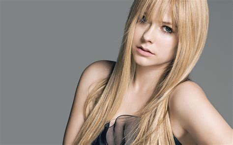 Avril Lavigne Avril Lavigne Wallpaper 36378626 Fanpop