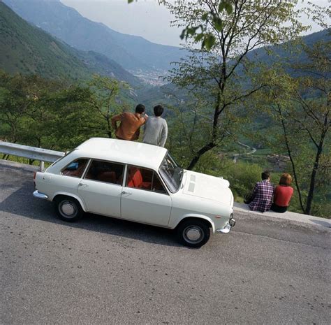 Over the years they produced lambretta scooters as well as a range of automobiles, mainly of british leyland origins. INNOCENTI J5 - Cerca con Google | Anni '60