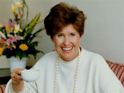 10 Erma Bombeck Quotes On Motherhood And Marriage That Are Still True Today