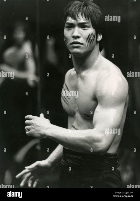 El actor estadounidense Jason Scott Lee en la película Dragon The Bruce Lee Story USA