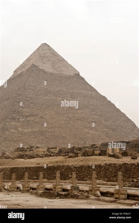 The Pyramid Of Khafre Chephren The Second Tallest Of The Egyptian