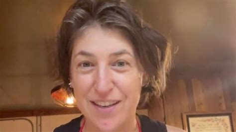 Jeopardy Host Mayim Bialik Shows Off Real Skin And ‘gigantic Pimple On