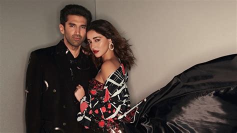 Kwk 8 Ananya Panday Says Aditya Roy Kapur Is Her Best Friend But