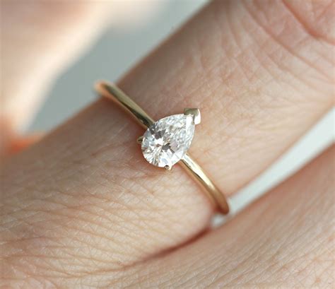 Solitaire Pear Shape Diamond 4 Prongs Setting Engagement Ring Etsy