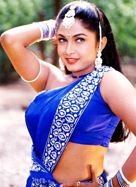 gorgeous saree outfit photos of actress ramya krishnan oneindia telugu