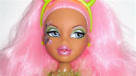 Wallpaper Love Closeup Lips Toy Pink Doll Barbie 2011 Girl