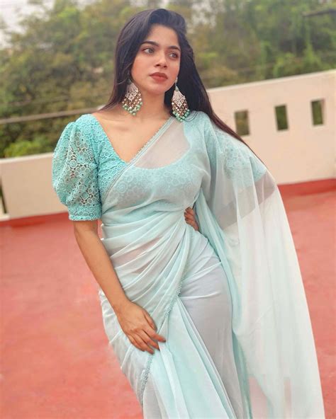 Divya Bharathi Hot Actress Photos