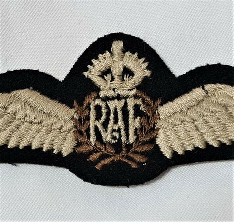 100 Genuine Ww2 Royal Air Force Woven Pilot Qualification Wings Badge