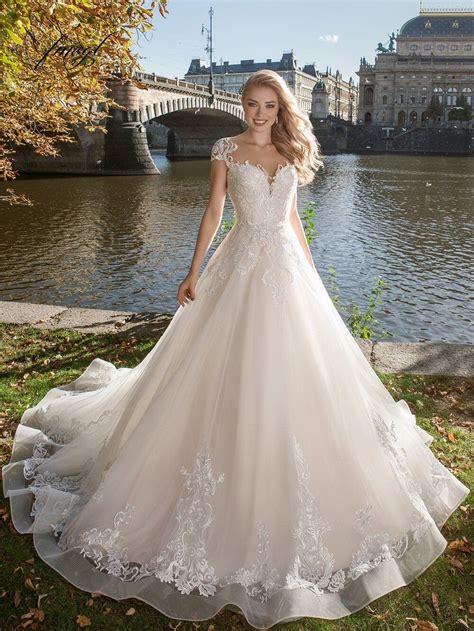 Lace And Tulle Vintage A Line Bridal Wedding Gown Ball Gown Wedding