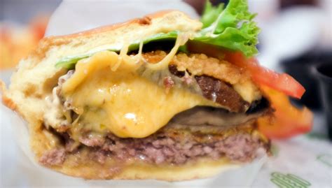 Find here the best shake shack deals in dubai and the latest discounts and coupons on restaurants. Eat Drink KL: Shake Shack @ Dubai Mall