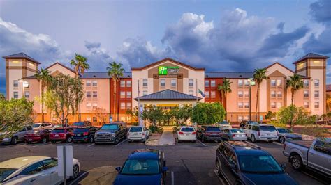 Holiday Inn Express And Suites Phoenix Airport From 91 Phoenix Hotel