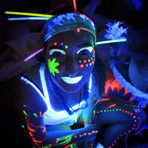 Black Light Paint For A Glow In The Dark Party Light Painting Glow