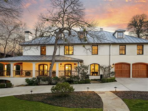 Five observations on college football as the season comes to a close on monday night with alabama vs. Late Late Super Bowl Edition: I Want to Live in This ...