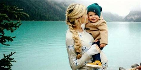 22 Amazing Perks To Being A Young Mom Yourtango